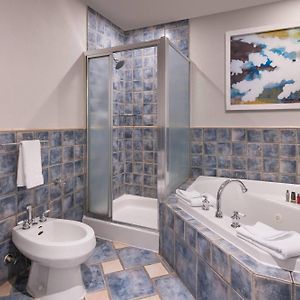 1 Bedroom Suite 1 King Bed Resort view Whirlpool